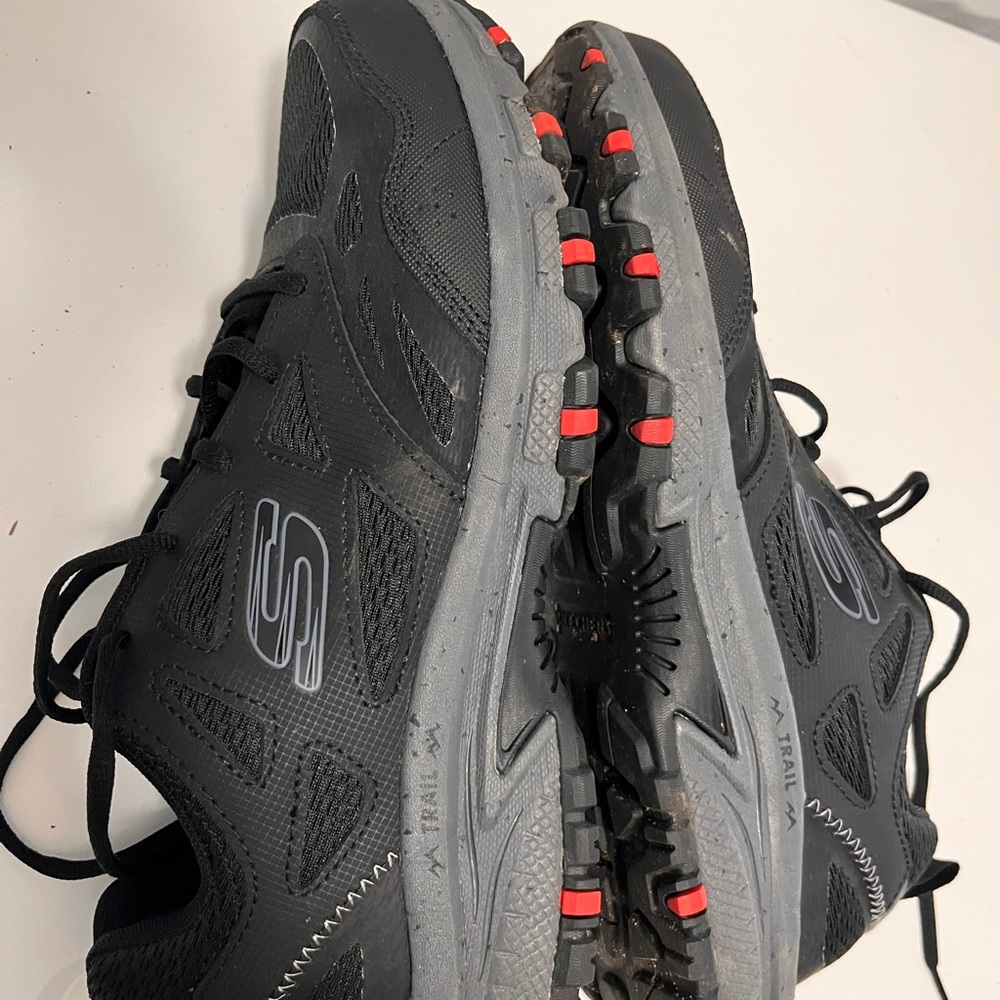 Skechers Men's Black and Red Trail Shoes - Picture 6 of 7